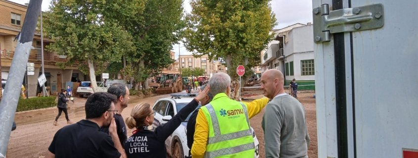 Voluntarios de SAMU en Valencia tras el paso de la DANA